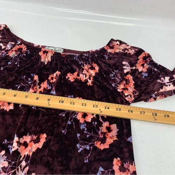 Almost Famous Purple Velvet Top Small  Woman Crave Fame Floral‎ 3/4 Flare Sleeve - Picture 9 of 10